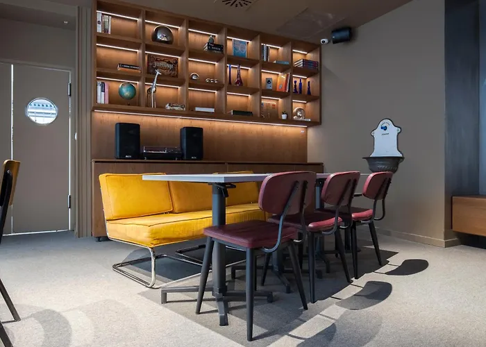 Maverick Athenaeum Ostello *