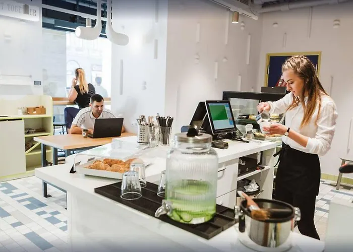 Maverick Athenaeum Ostello