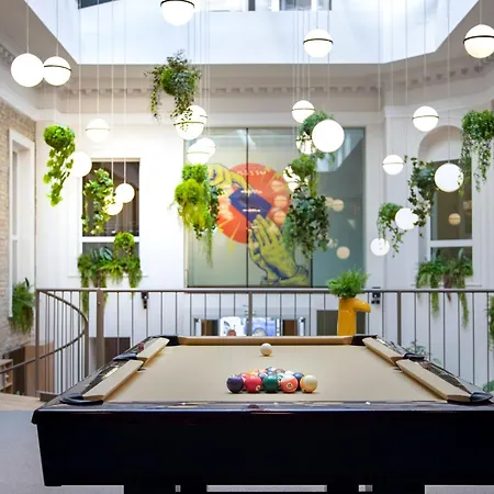 Maverick Athenaeum Budapest