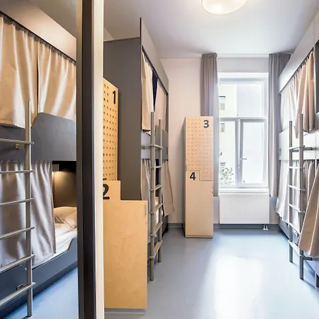 Maverick Athenaeum Hostel Budapesta
