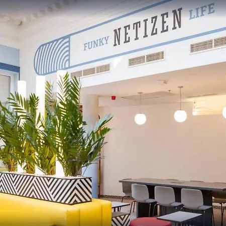 Maverick Athenaeum * Budapest