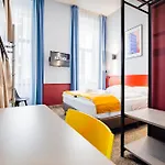 Maverick Athenaeum Budapešť